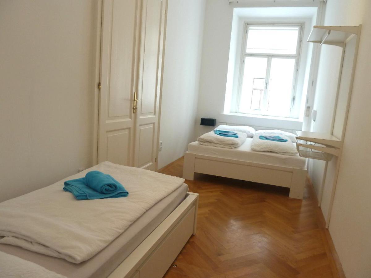Sobieski Stefansdom Apartments Вена Экстерьер фото